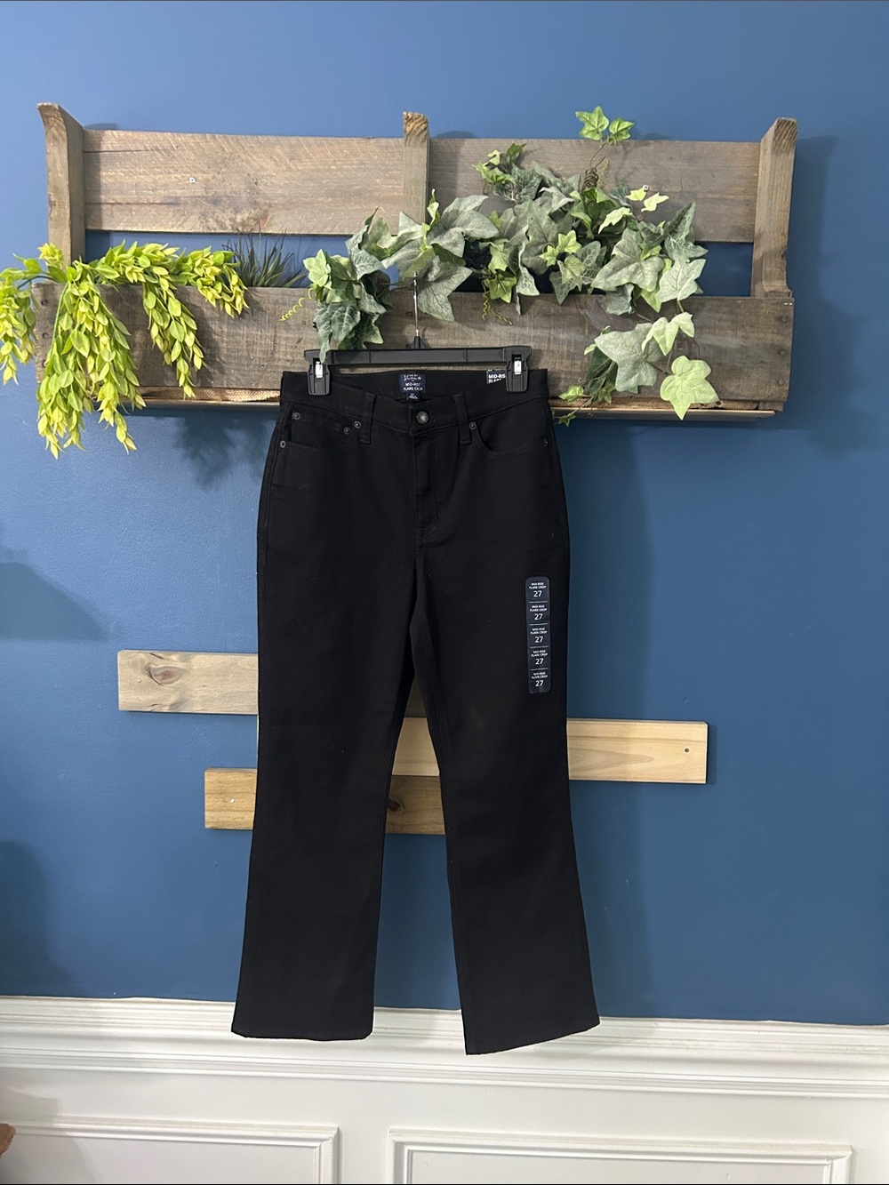 J. Crew Mid-Rise Flare‎ All Day Stretch NWT. 27 Black